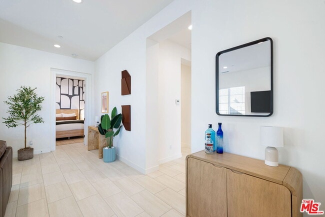 Building Photo - 1605 Candela Ct