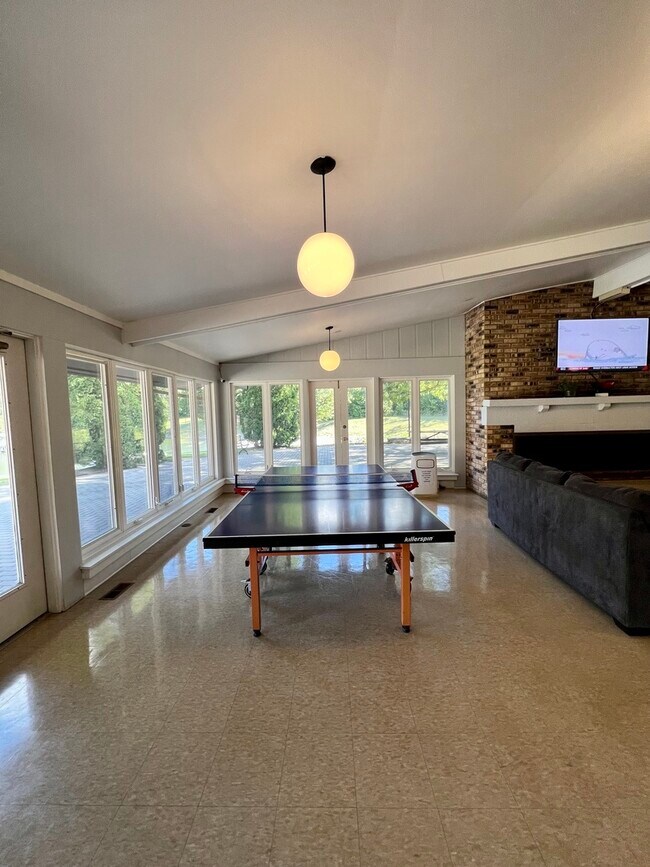 Building Photo - 32 Montego Colony