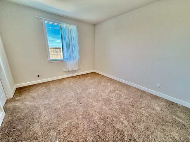 Building Photo - Vacaville 4 Bed | 3 Bath | Single-Story | 2,490 SF | Built in 2021