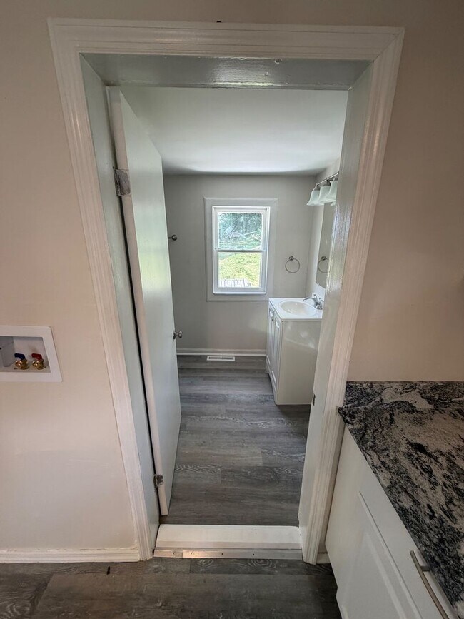 Building Photo - Fully Renovated 3BR Home