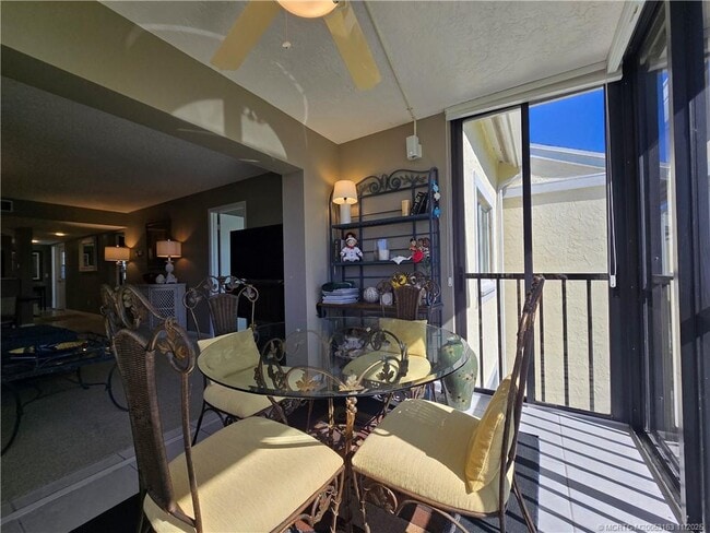 Building Photo - 5564 NE Gulfstream Way