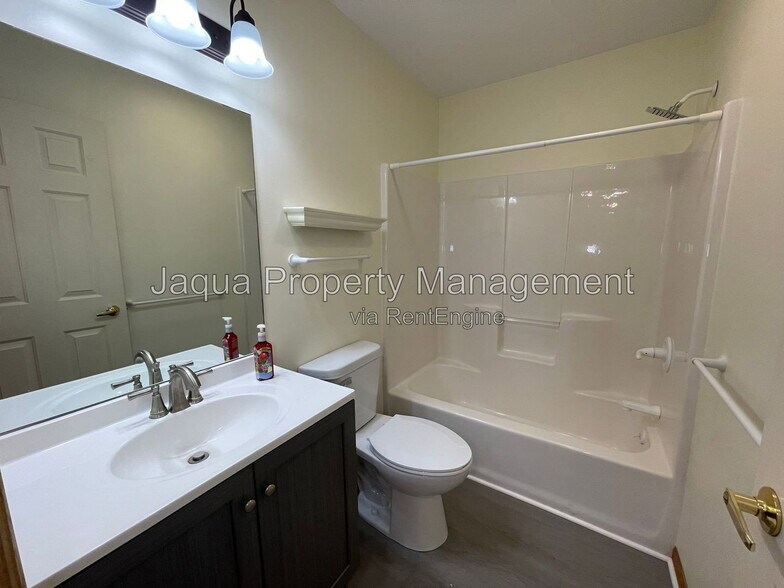 Building Photo - 6228 Cross Bend Ct