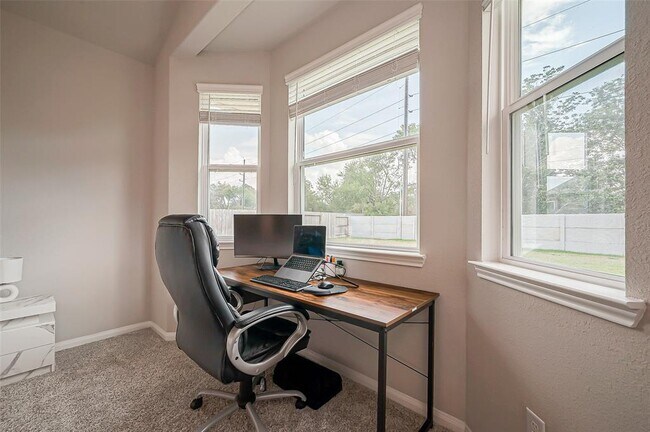 Building Photo - 1207 Dry Cork Cir