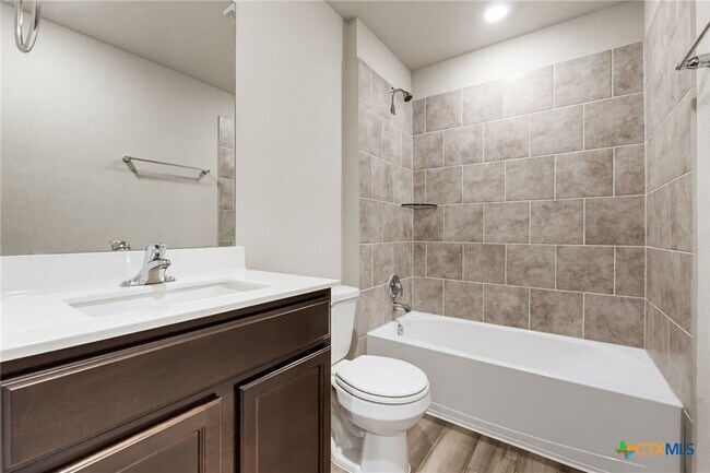 Building Photo - 2225 Oregano Ct