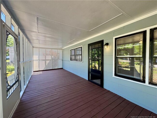 Building Photo - 805 Minurva Ct