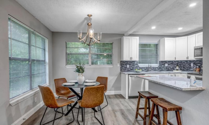 Building Photo - 6906 Bernay Ave