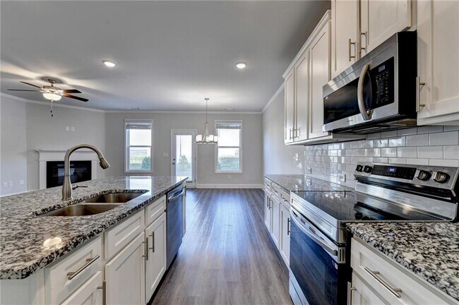 Building Photo - 3855 Brookburn Pk