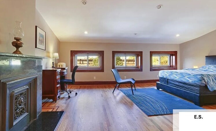 master bed - 518 Madison St