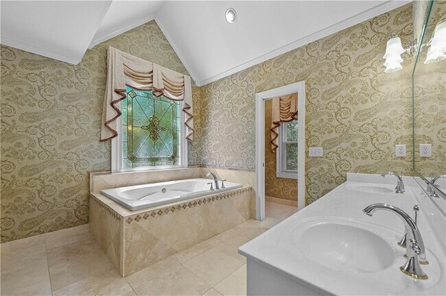 Building Photo - 860 Cramac Dr