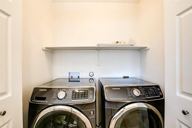 Building Photo - 3717 Dover Ferry Crossing