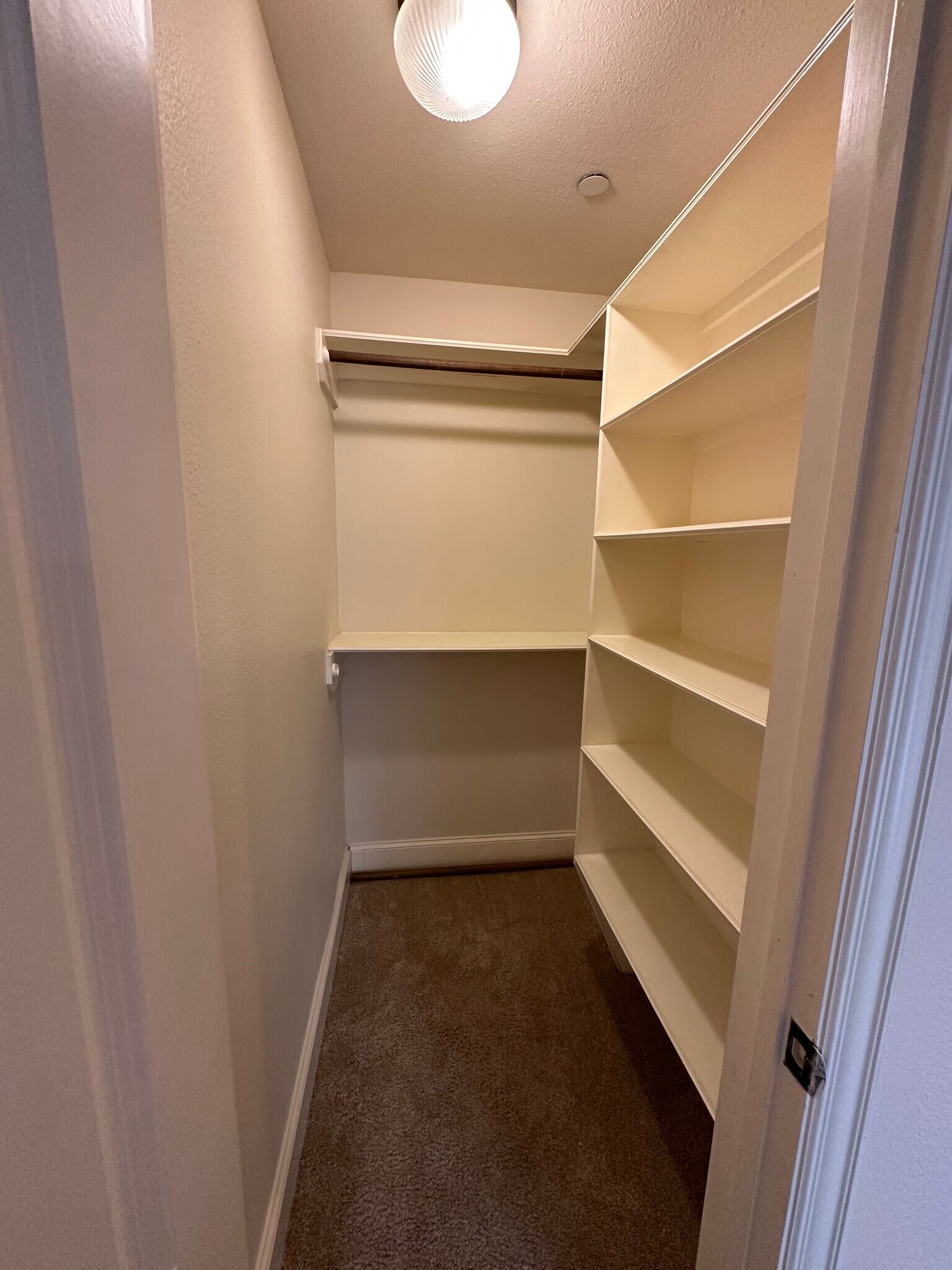 Building Photo - 6353 Richmond Ave