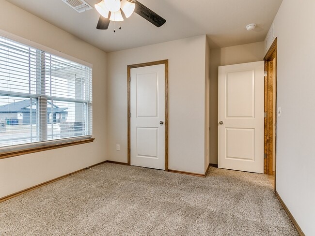 Building Photo - 3421 Pagoda Pead Dr