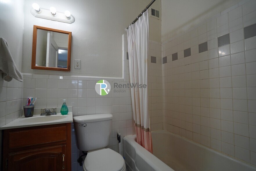 Building Photo - 1212 Commonwealth Ave