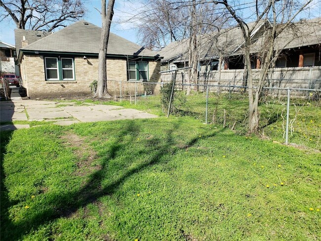Building Photo - 6038 Victor St