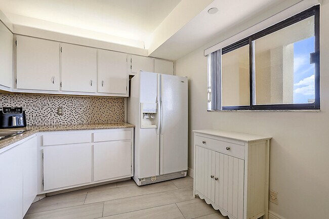 Building Photo - 100 Ocean Trail Way