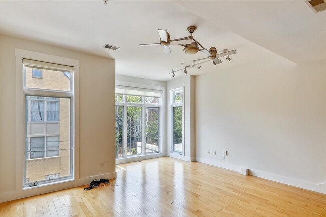 Building Photo - 1830 18th St NW