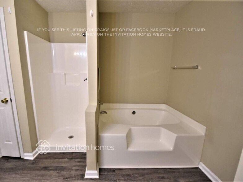 Building Photo - 5245 Hillcrest Glenn Dr