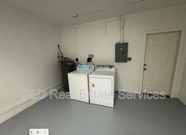 Building Photo - 848 Mikasuki Dr