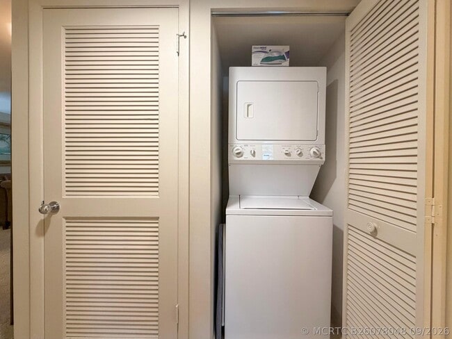 Building Photo - 337 Oak Harbour Dr