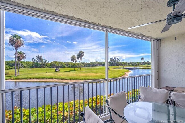Building Photo - 5539 NE Gulfstream Way