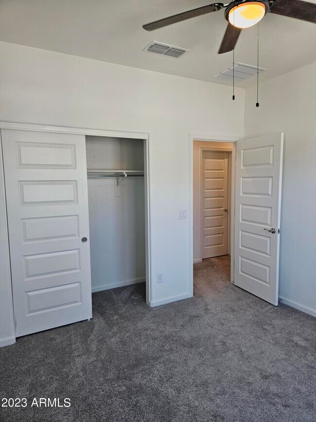 Building Photo - 379 N 157th Ln