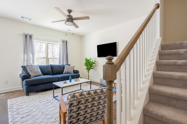 Building Photo - 3319 Old Hickory Blvd