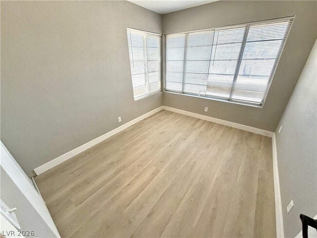 Building Photo - 6990 Paddington Way