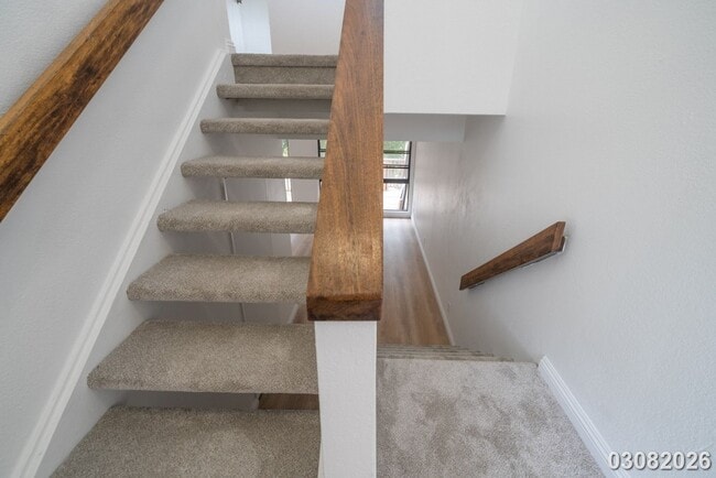 Building Photo - 3 bd, 1.5 ba townhome in Palehua Hale Community in Makakilo