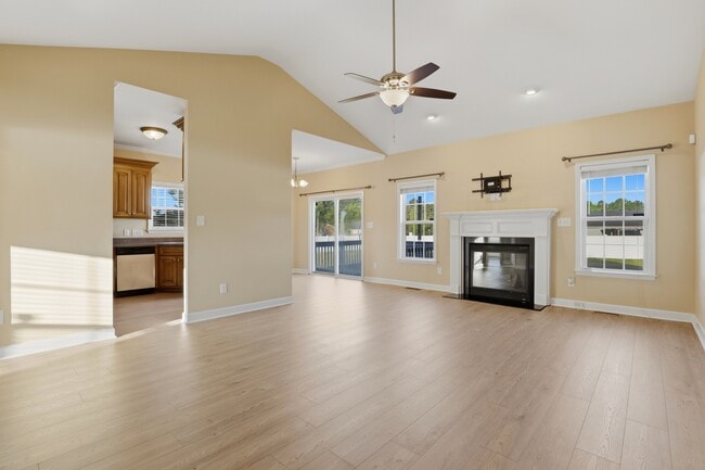 Building Photo - 100 Amandas Way