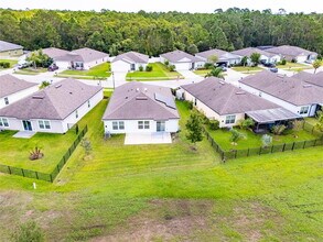 Building Photo - "Charming 3-Bedroom Home with 2 Baths and ...