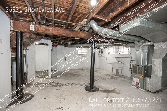 Building Photo - 26931 Shoreview Ave