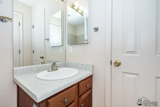 Building Photo - 11149 E 26th St