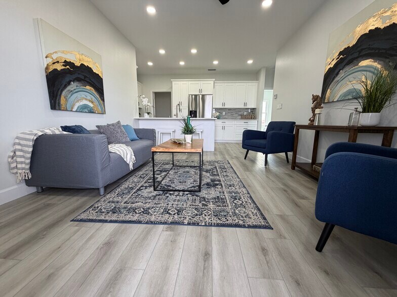 Building Photo - 13117 4th St E