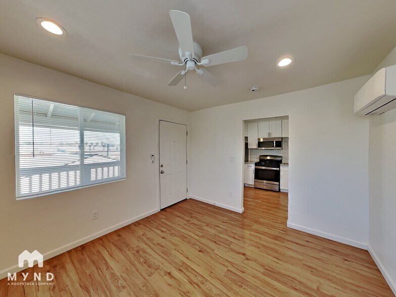 Building Photo - 5631 53rd St