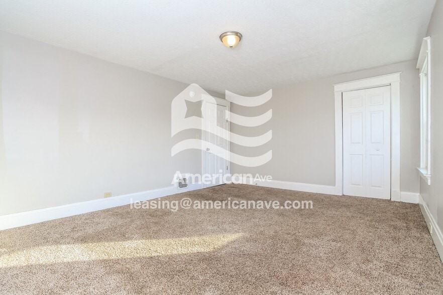 Building Photo - 20 E 32nd St