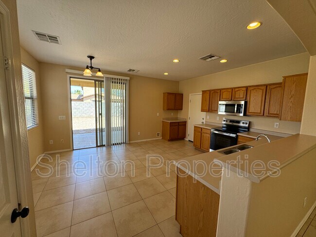 Building Photo - 13255 N 153rd Ln