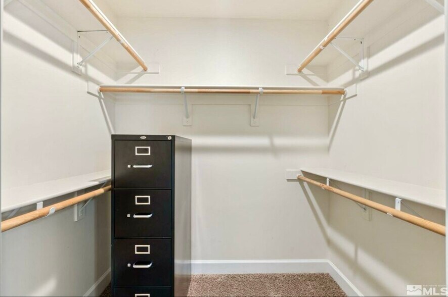 Building Photo - 450 N Arlington Ave