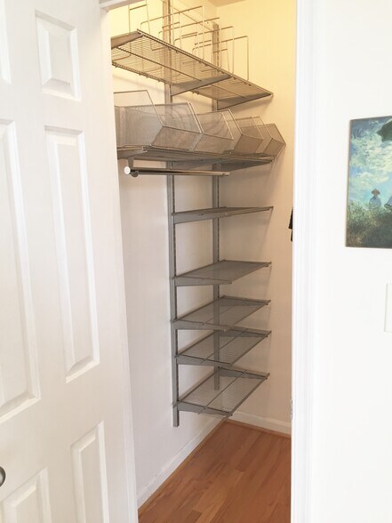 Building Photo - 730 11th St NE