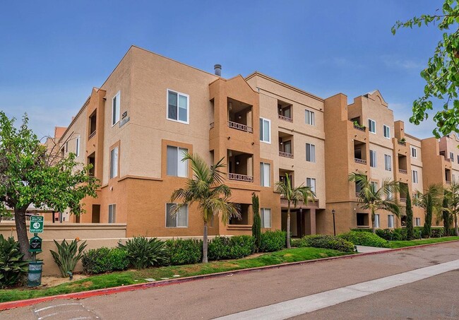 Building Photo - 3550 Lebon Dr