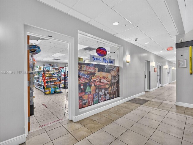 Building Photo - 2501 S Ocean Dr