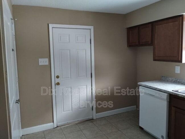 Building Photo - 1724 Parkamo Ave