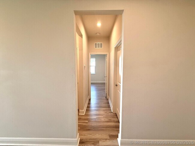 Building Photo - 10819 Pacini Wy