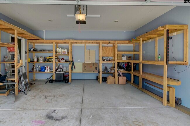 Building Photo - 414 Tulip Way