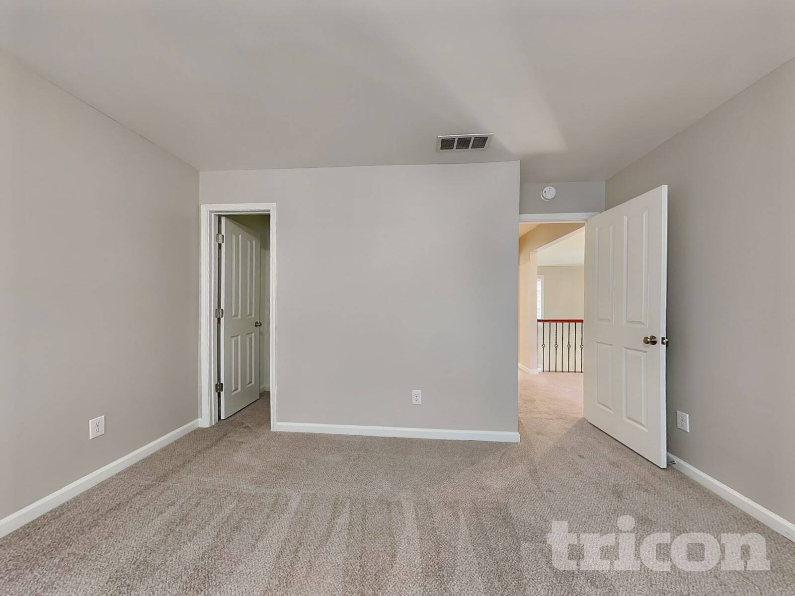 Building Photo - 1533 Country Wood Dr