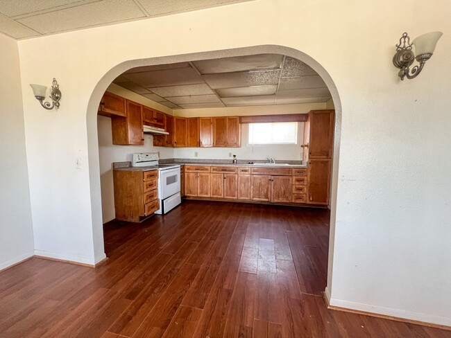 Building Photo - Cute 3 bedroom 2 bath in Desert Heights