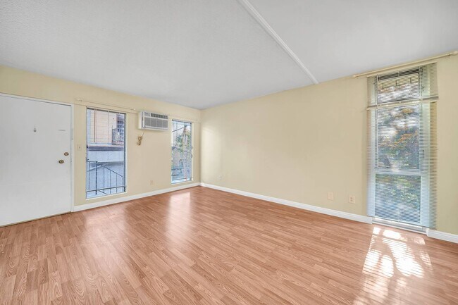 Living Room - 1966 N Beachwood Dr