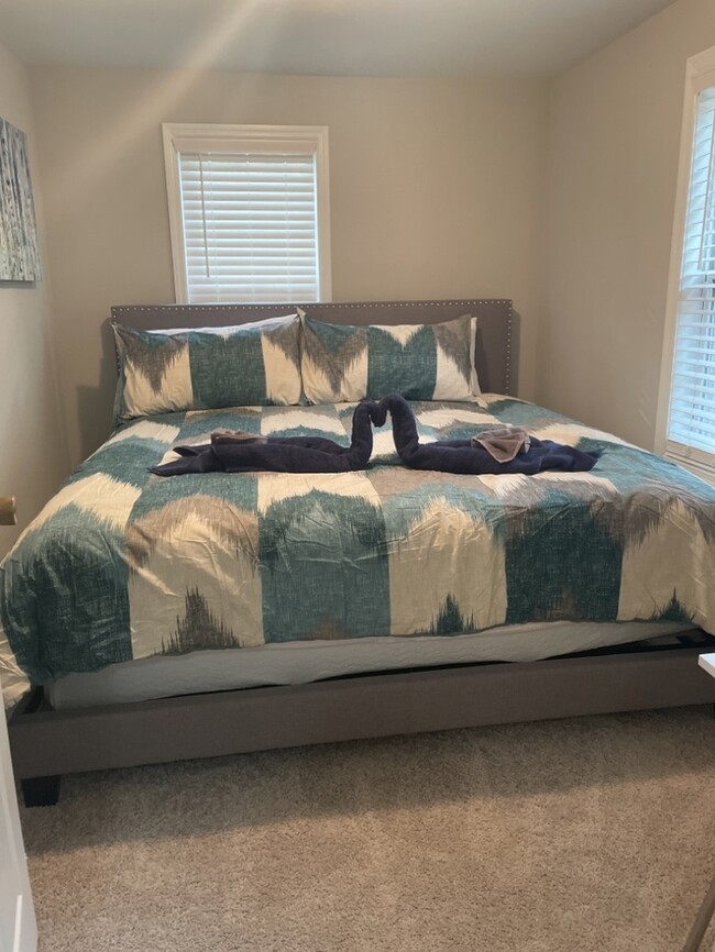 Building Photo - FULLY FURNISHED 408 Miles Road