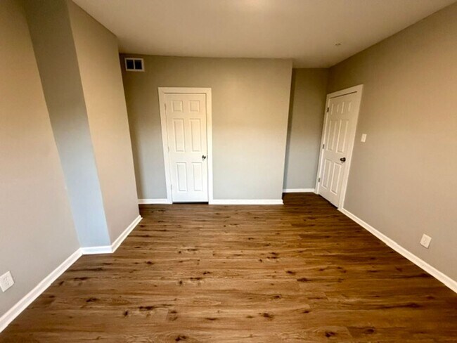 Building Photo - Updated 3-Bedroom Home for Lease – Section 8 Welcome - Call (313)429-3244