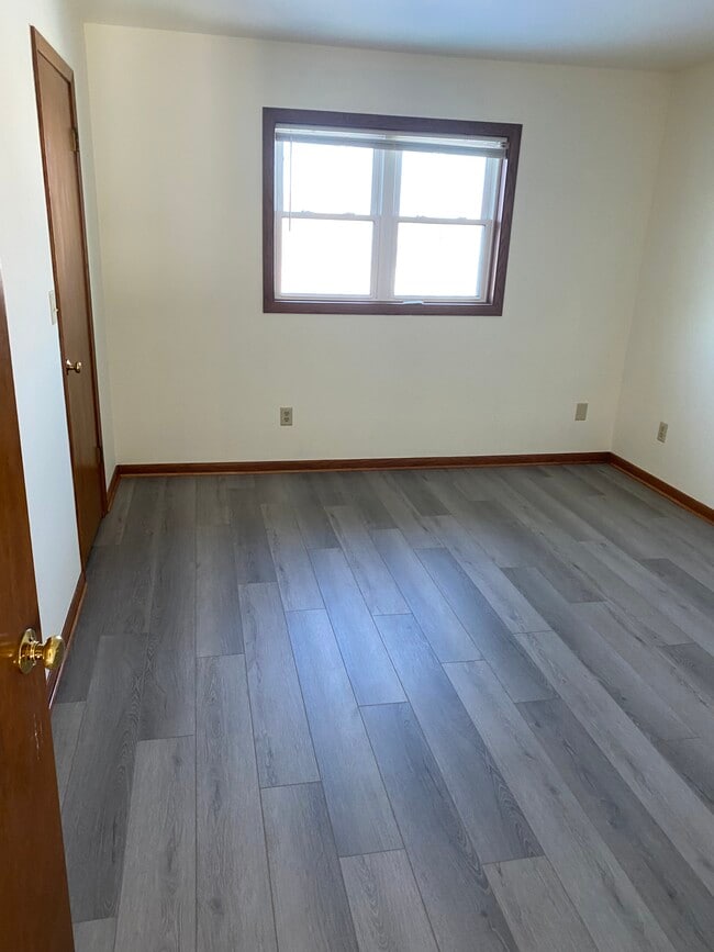 Building Photo - 10300 W Beacon Hill Dr