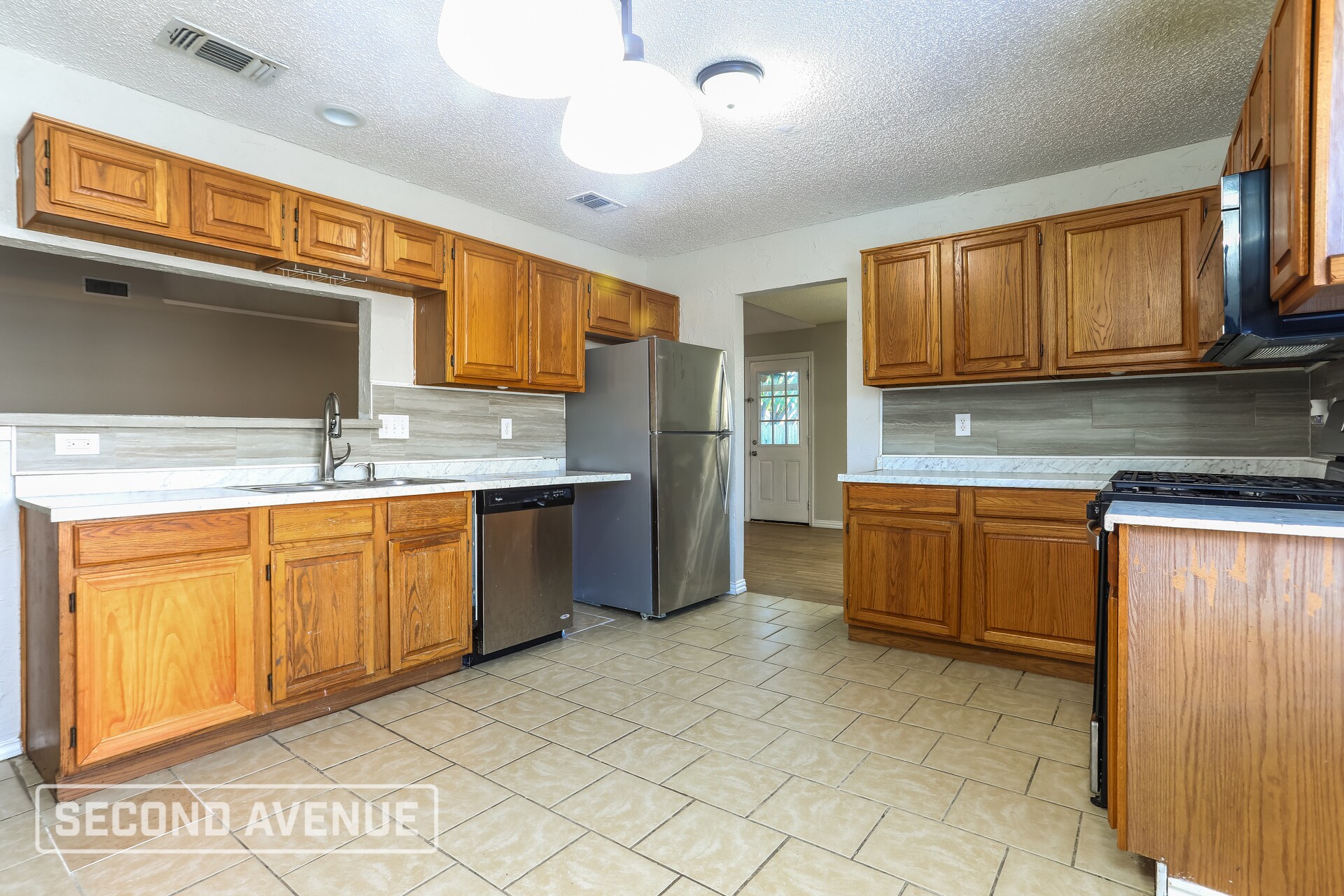 Building Photo - 7002 Hawaii Ln